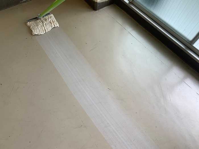 教室の床ワックスがけ方法